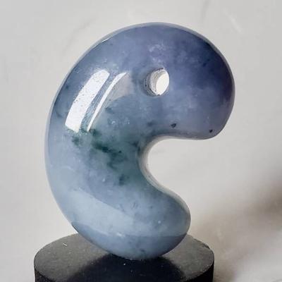 レムリアブルー翡翠勾玉